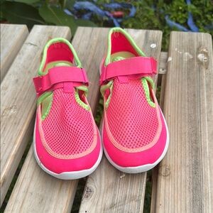 Wonder Nation Pink and Yellow Water Shoes Girls Size 2/3